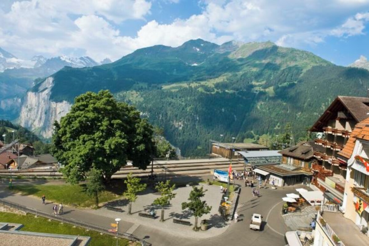 Family Room With Jungfrau View
