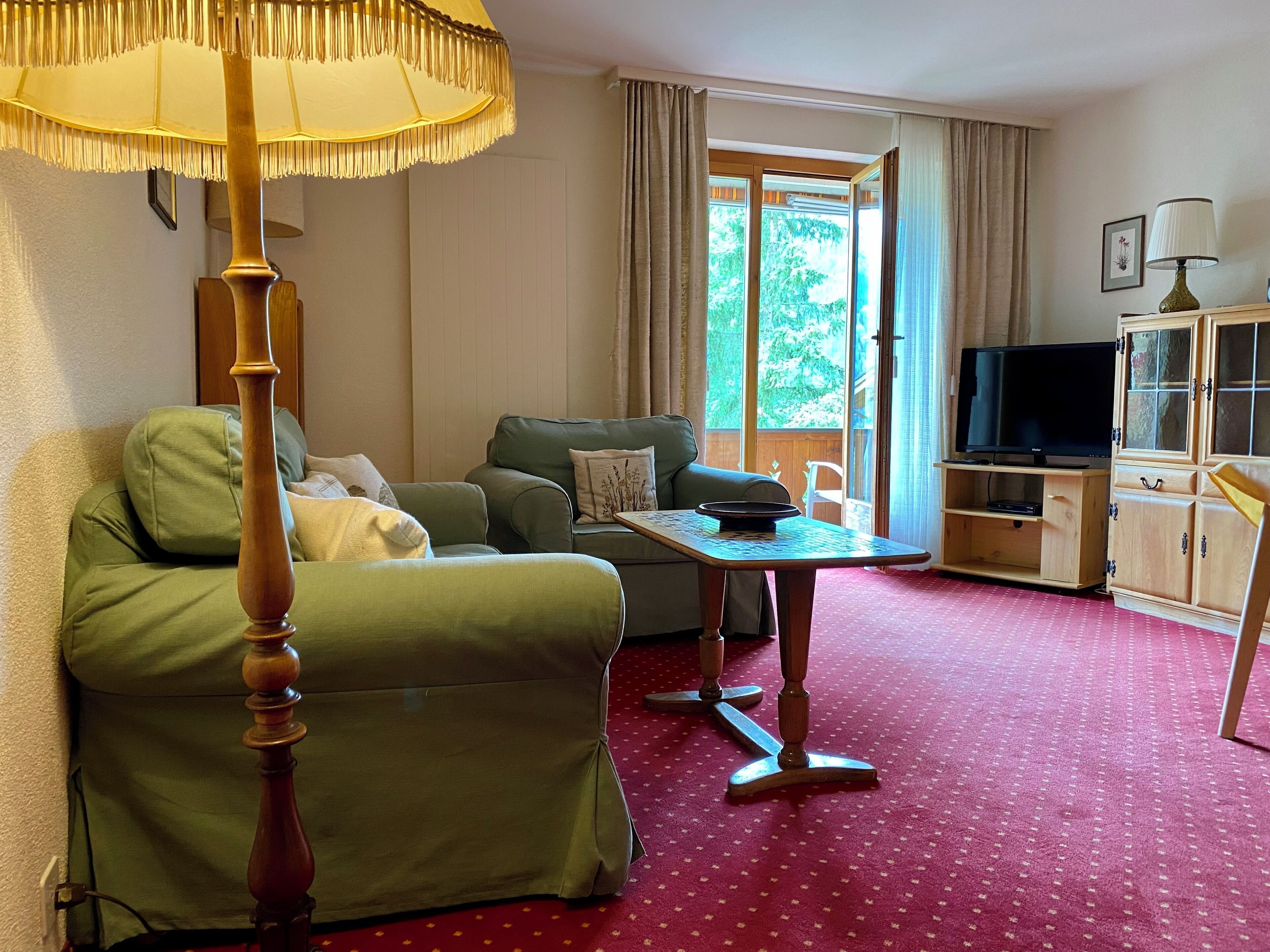 Chalet (Monch) | Living area | Flat-screen TV