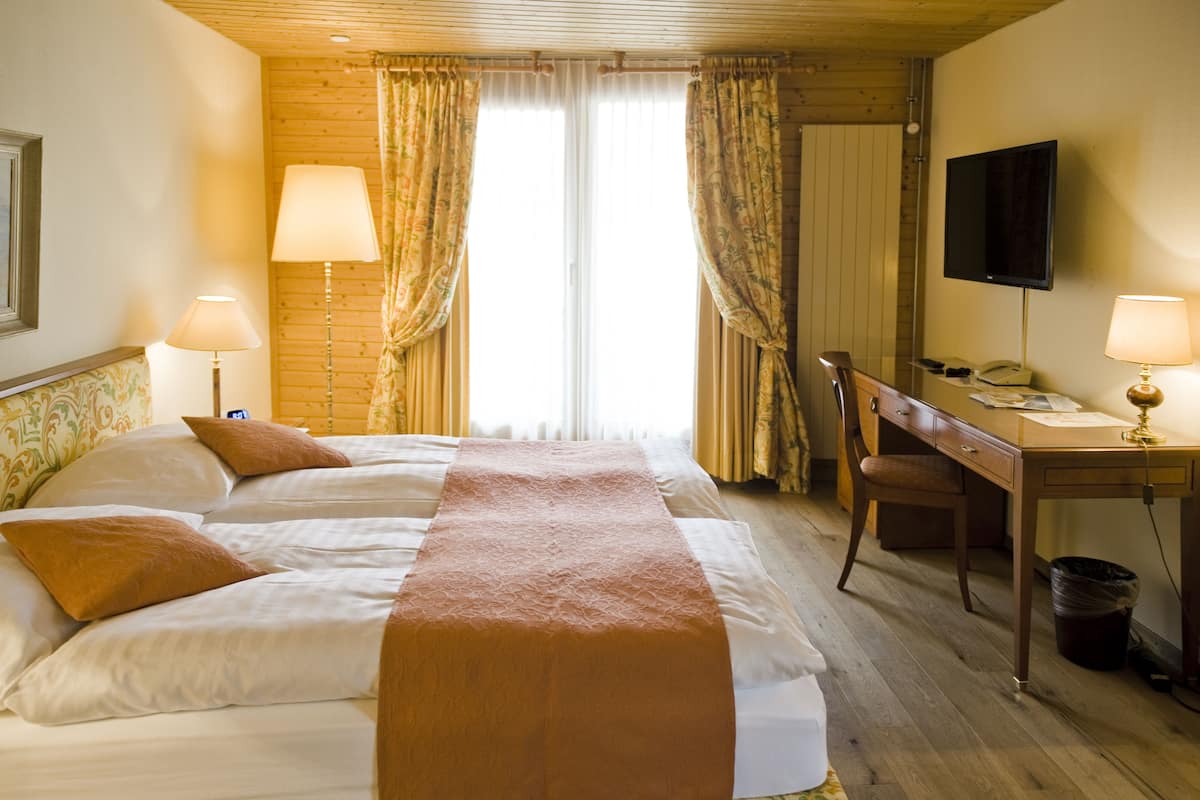 Coffres-forts dans les chambres, rideaux occultants