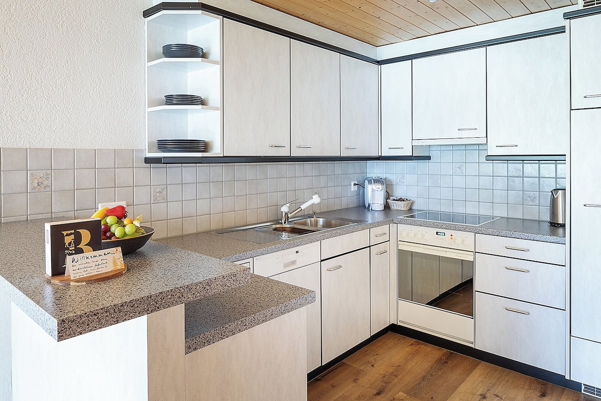 comfort apartment, 2 bedrooms, balcony, mountain view | private kitchen | espresso maker, coffee/tea maker, electric kettle