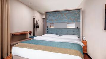 Lifestyle Room with Lake View | Premium bedding, minibar (some free items), in-room safe, desk