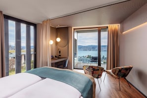 Premium bedding, free minibar items, in-room safe, desk - Hotel Belvoir Lake View & Spa (Rüschlikon)