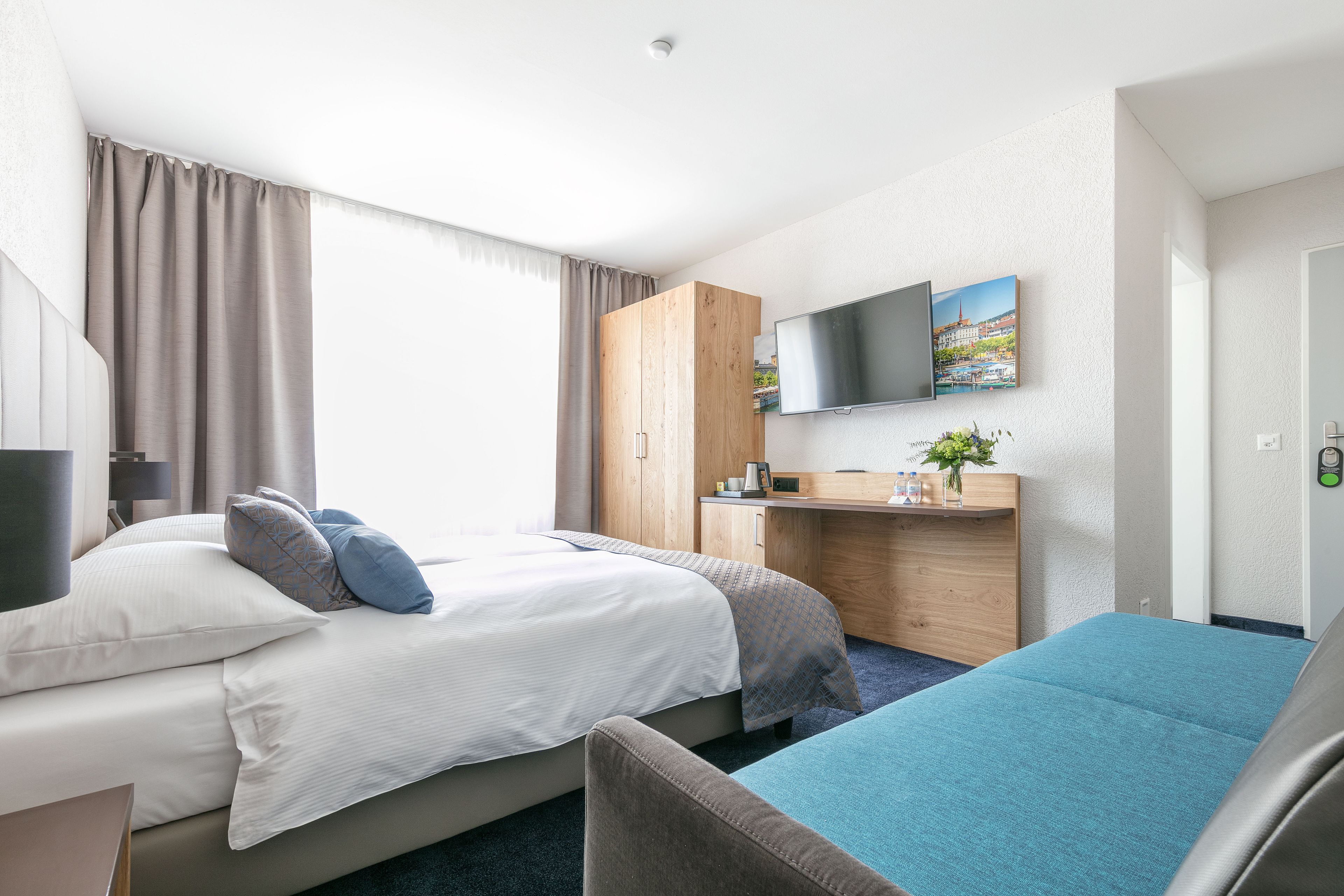 1 bedroom, in-room safe, individually furnished, desk