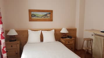 In-room safe, desk, soundproofing, iron/ironing board