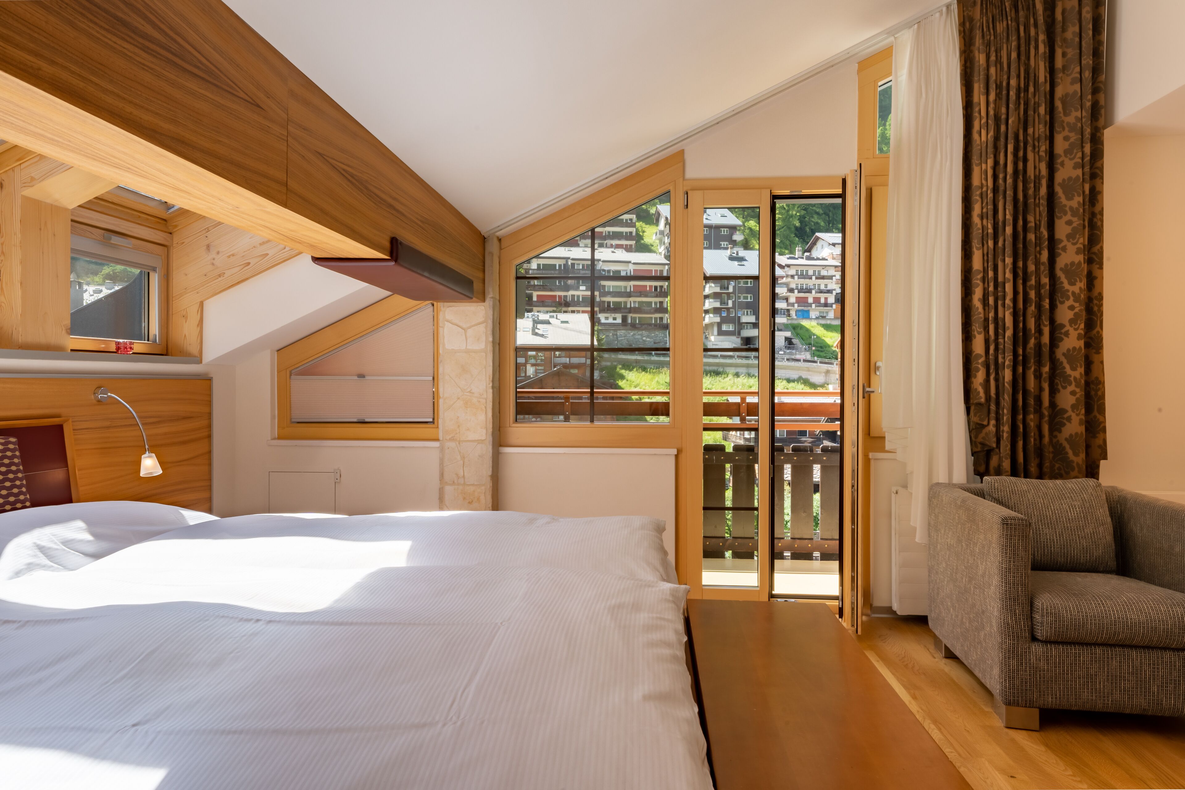 superior double room, balcony | 1 bedroom, hypo-allergenic bedding, minibar, in-room safe
