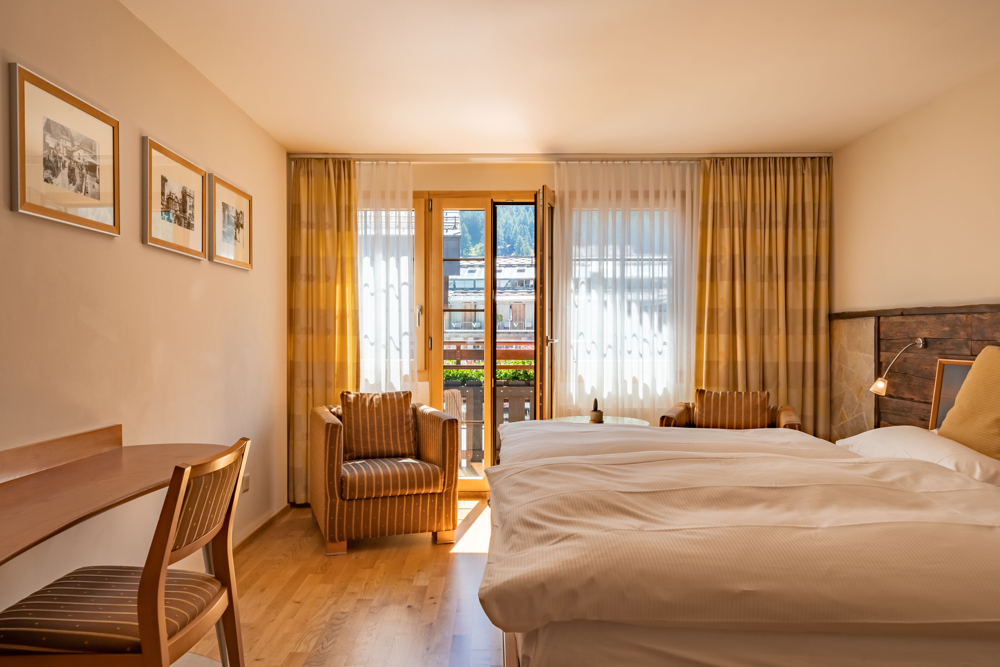 double room, balcony | 1 bedroom, hypo-allergenic bedding, minibar, in-room safe