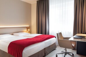 Dobbeltrom – deluxe | Allergitestet sengetøy, safe på rommet og individuelt dekorert