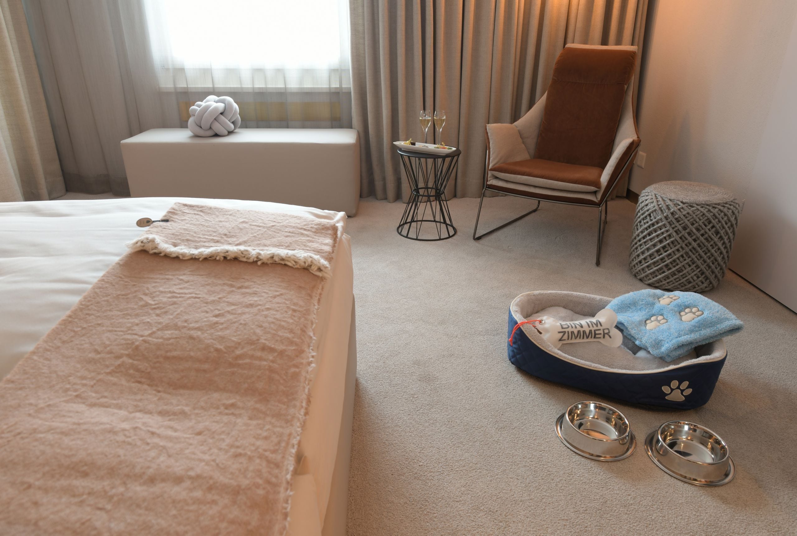 egyptian cotton sheets, premium bedding, tempur-pedic beds, minibar