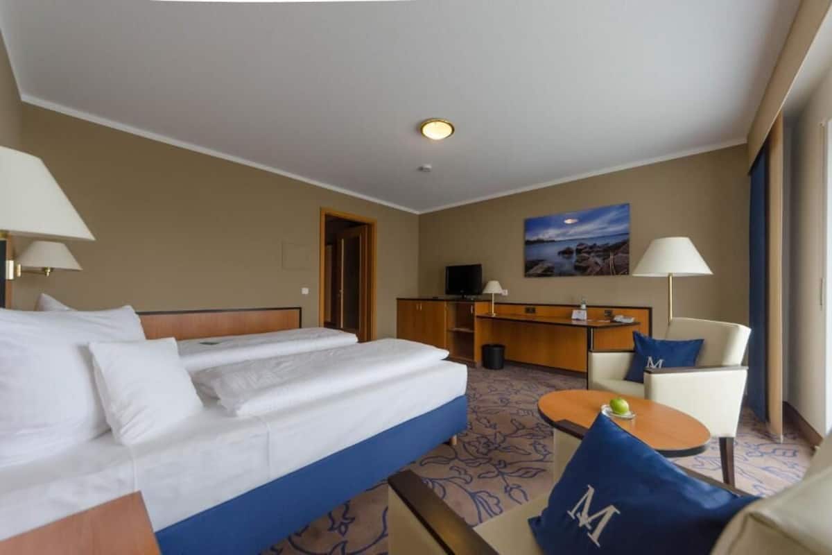 Superior Double Room, Balcony, Courtyard View | Internet