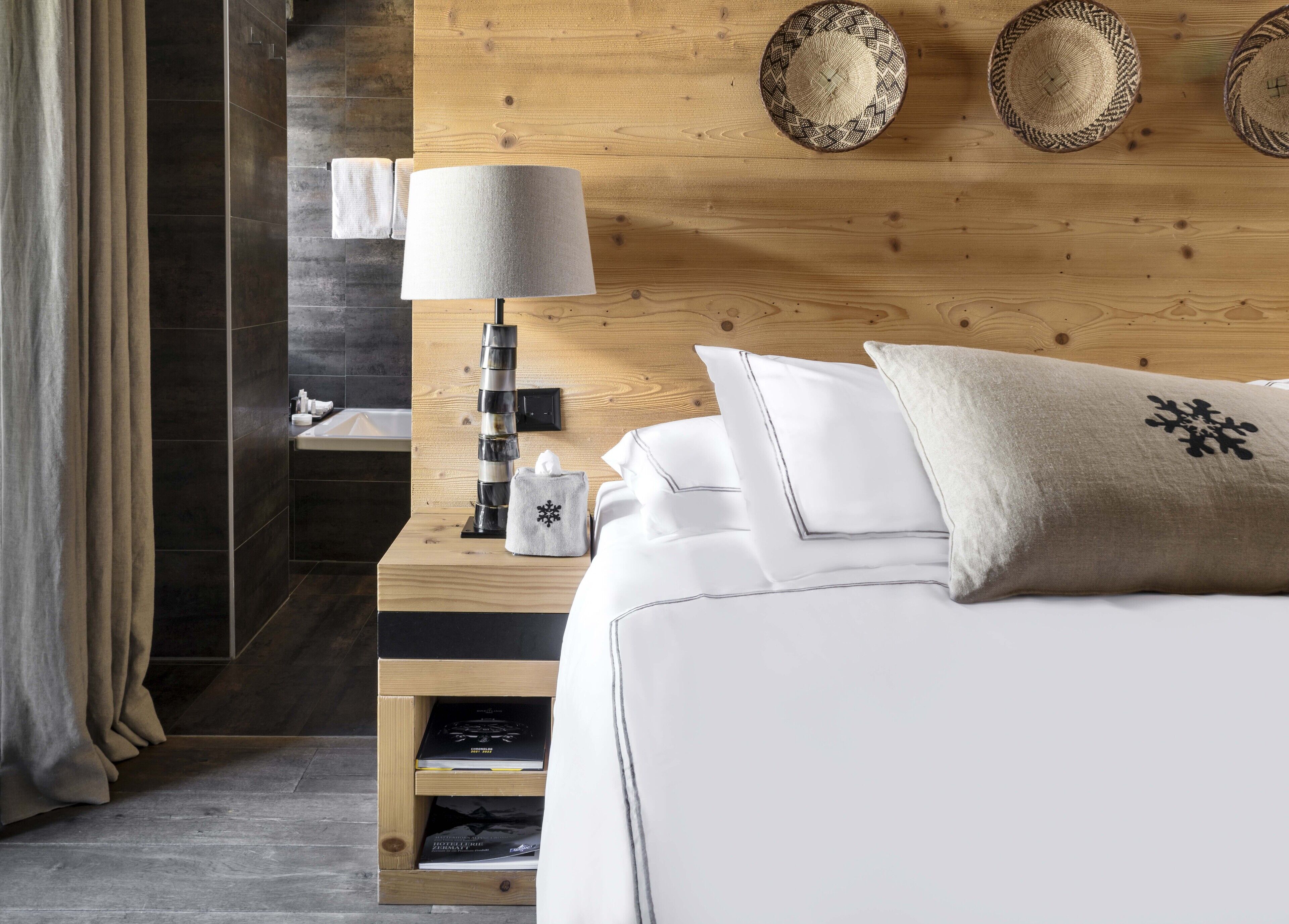 double room (style) | hypo-allergenic bedding, in-room safe, individually decorated