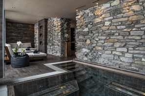 Sauna, hot tub, pemandian Turki/hammam, perawatan tubuh, dan aromaterapi