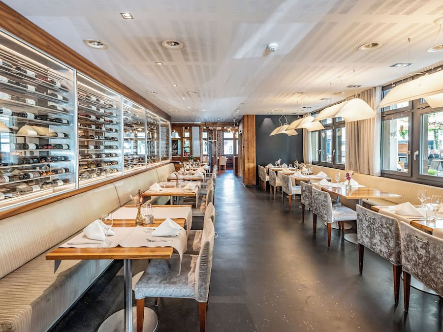 Café da manhã, almoço e jantar; culinária regional