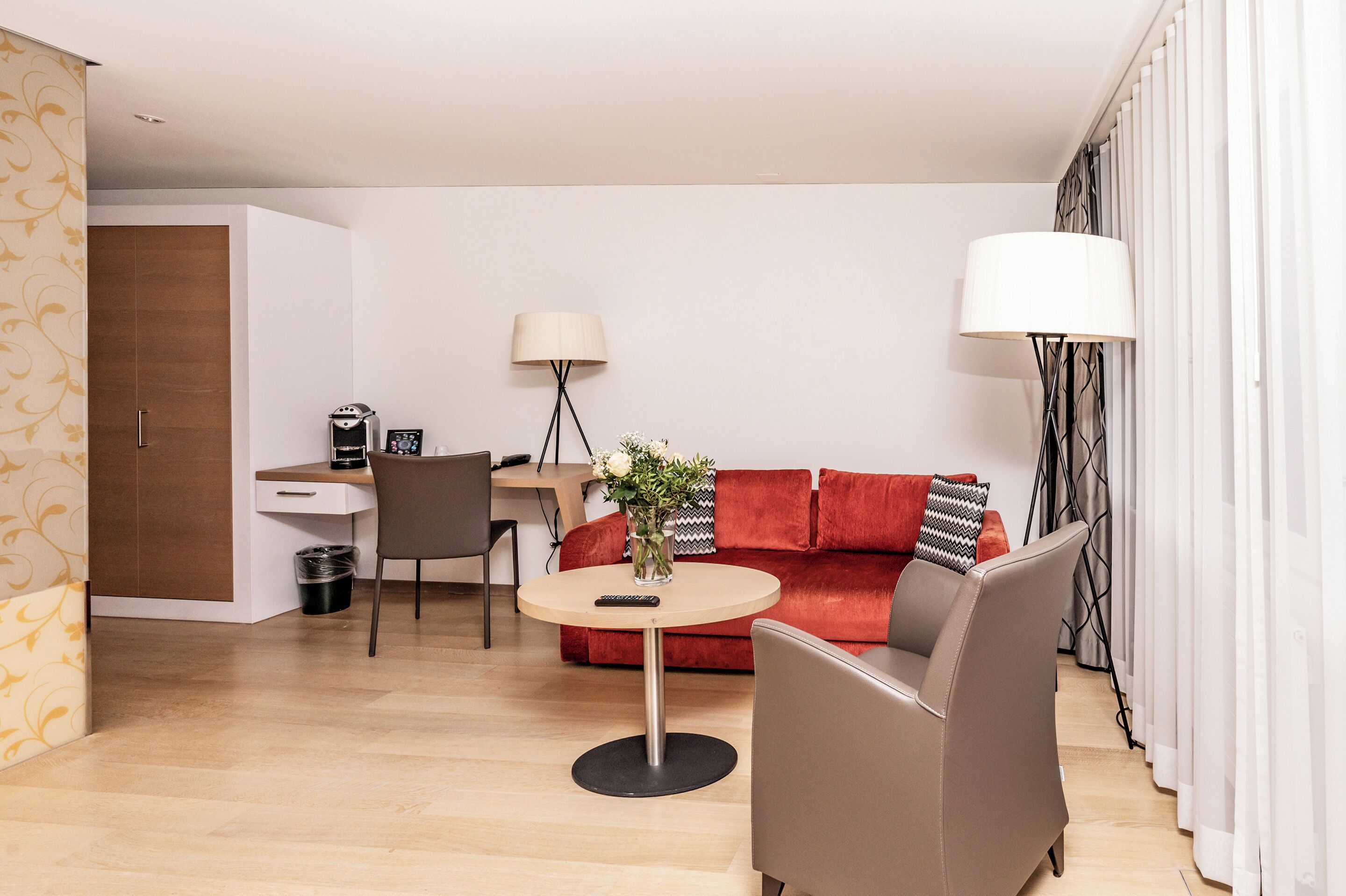 junior twin room | 1 bedroom, minibar, in-room safe, desk