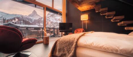 Rum (Sky, Matterhorn View) | Sängtillbehör av högsta kvalitet och minibar med vissa gratis produkter