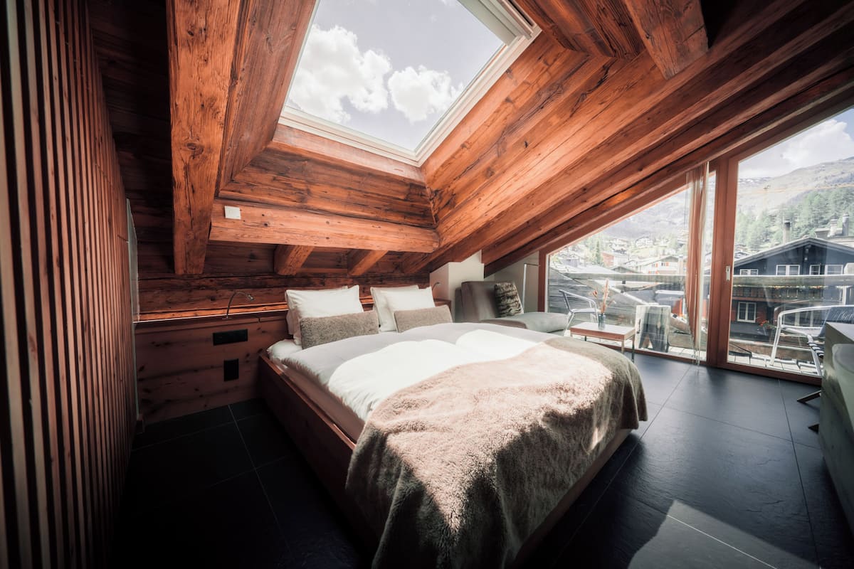 Panorama Cosy Room (Matterhorn View) | Premium bedding, minibar (some free items), in-room safe