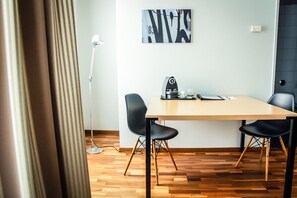 Junior Suite, Balcony | In-room safe, individually decorated, individually furnished, desk - Royal Hotel (Basel)