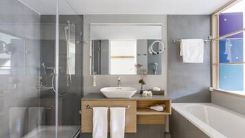 In-room safe, individually decorated, individually furnished, desk