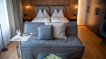 Premium-Doppelzimmer | Allergikerbettwaren, kostenlose Minibar, Zimmersafe, Schreibtisch