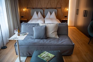Premium Double Room | Hypo-allergenic bedding, free minibar, in-room safe, desk - Sunstar Hotel Lenzerheide (Vaz-Obervaz)