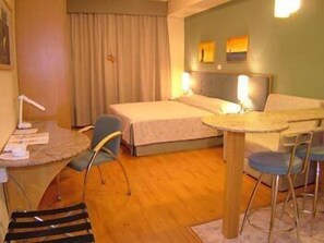 Premium bedding, minibar, in-room safe, desk