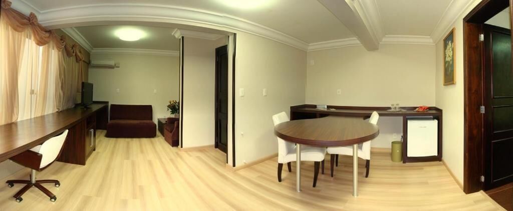 presidential suite | premium bedding, minibar, in-room safe, desk