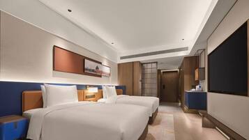 Iron/ironing board, free WiFi