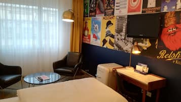 Design Double Room | Hypo-allergenic bedding, in-room safe, desk, blackout curtains