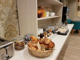 Daily buffet breakfast (EUR 12 per person)