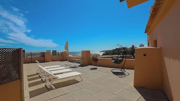 Departamento Deluxe, 2 habitaciones, vista al océano | Balcón