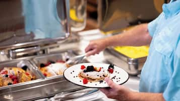 Colazione completa a pagamento, servita tutte le mattine