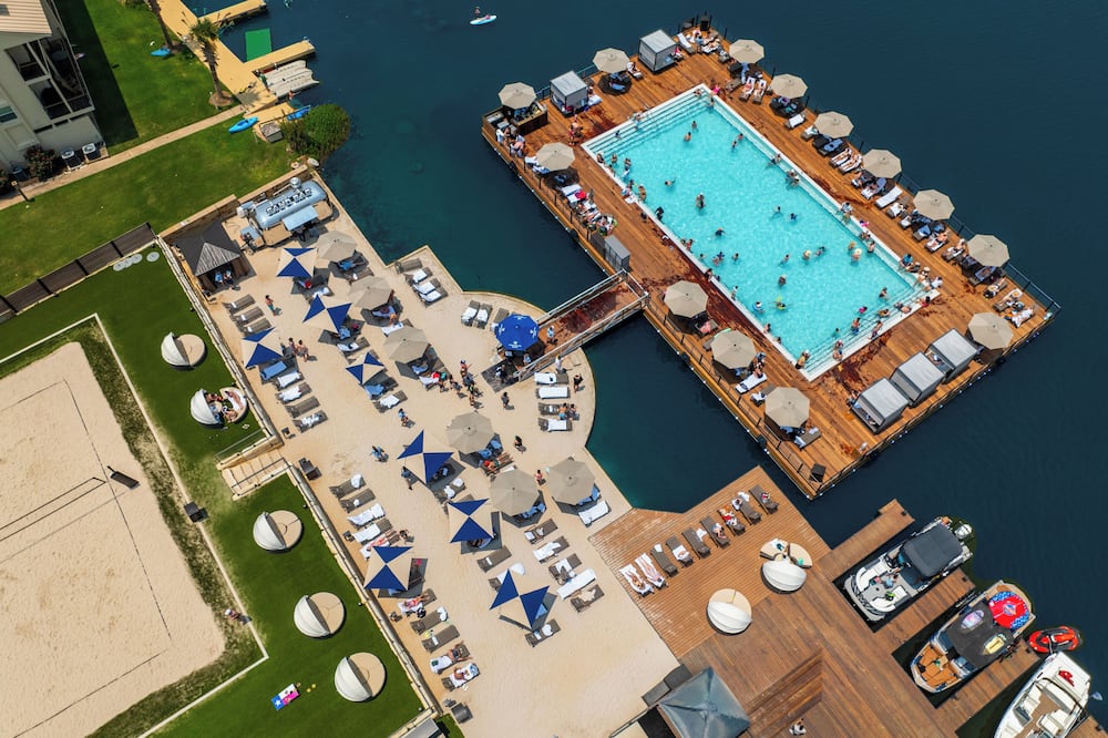 Horseshoe Bay Resort