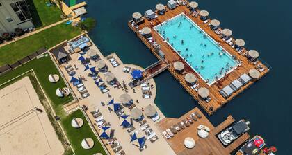 Horseshoe Bay Resort