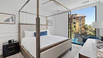Signature Room, Multiple Beds | Premium bedding, pillow-top beds, in-room safe, desk