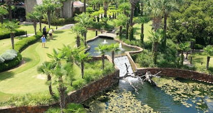 Horseshoe Bay Resort