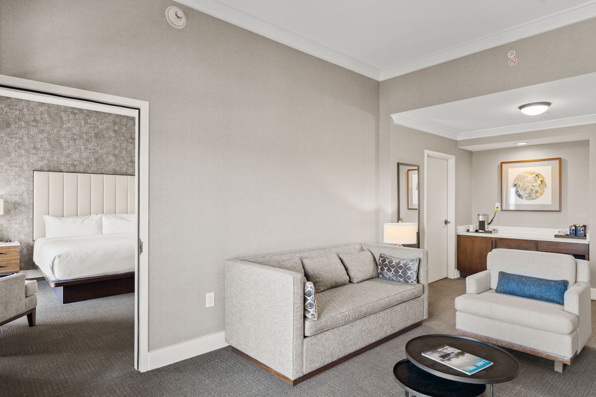 Executive suite | 1 slaapkamer, luxe beddengoed, pillowtop-bedden, een kluis op de kamer
