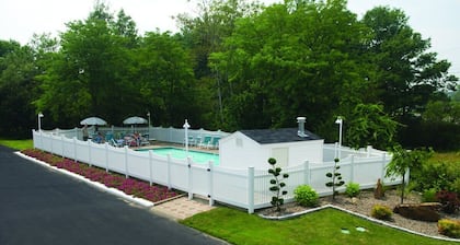 Coachman Inn