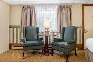 Room, 1 Queen Bed, Jetted Tub | Premium bedding, desk, laptop workspace, free WiFi - Coachman Inn (Kittery)