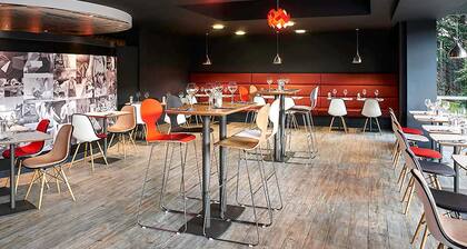 ibis Swansea