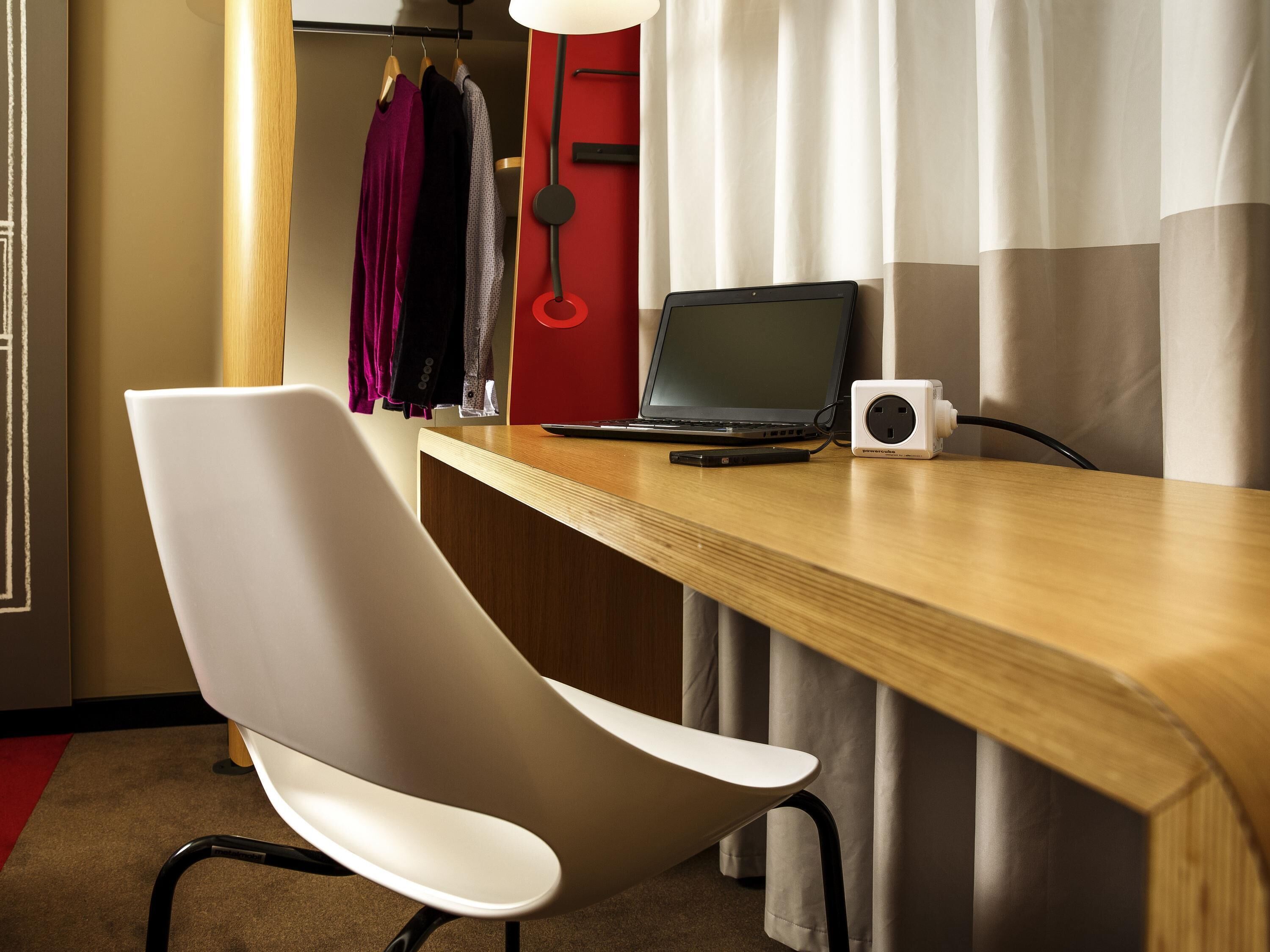 Coffres-forts dans les chambres, bureau, rideaux occultants