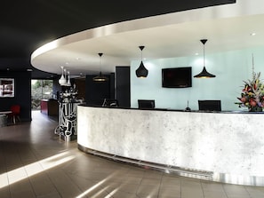 Exterior - ibis Swansea (Swansea)