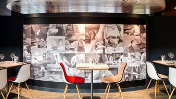 Lunch and dinner served