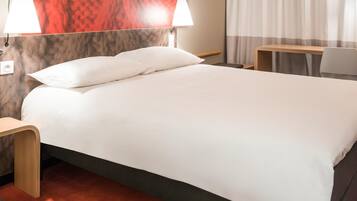 In-room safe, desk, blackout curtains, free WiFi