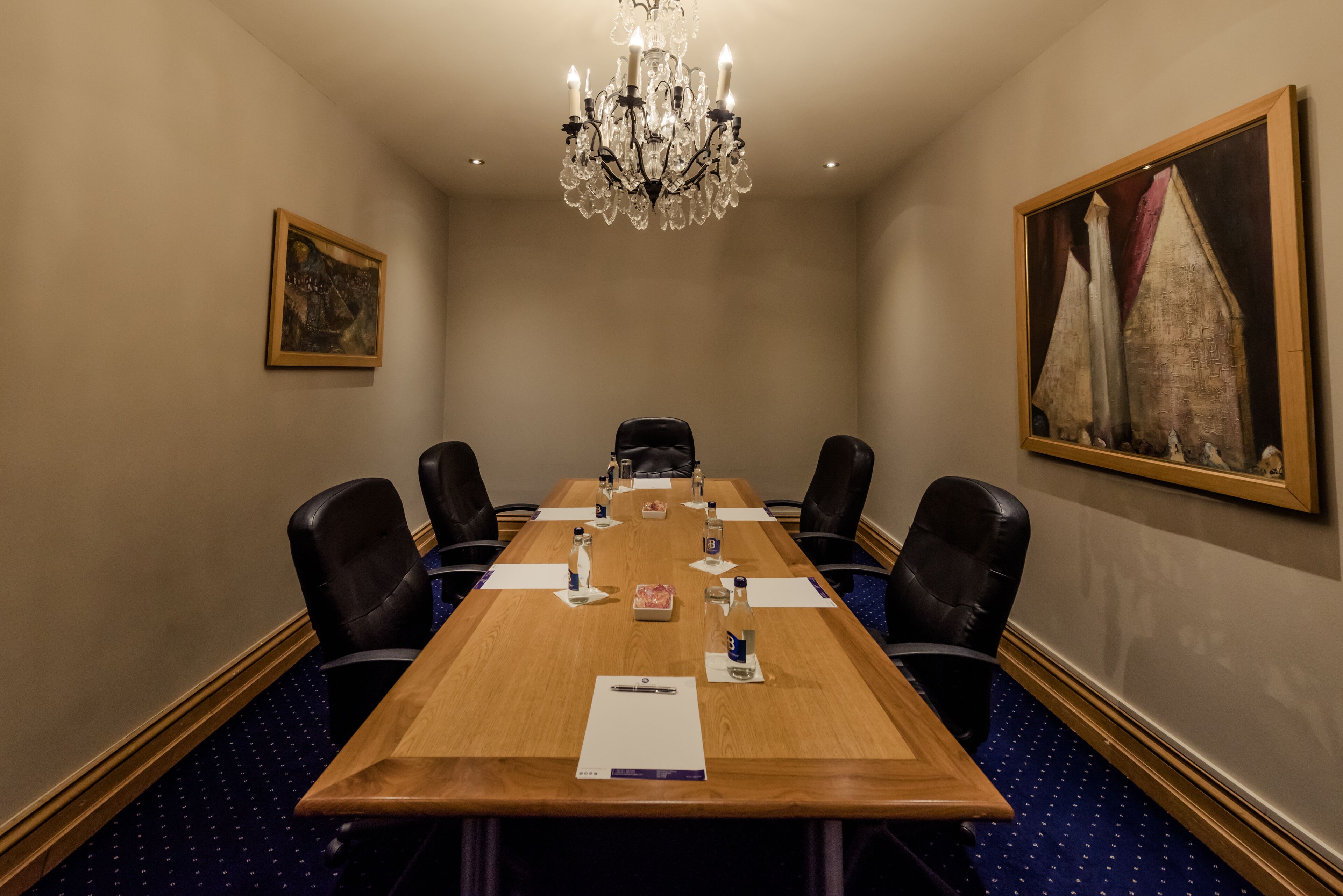 in-room business centre