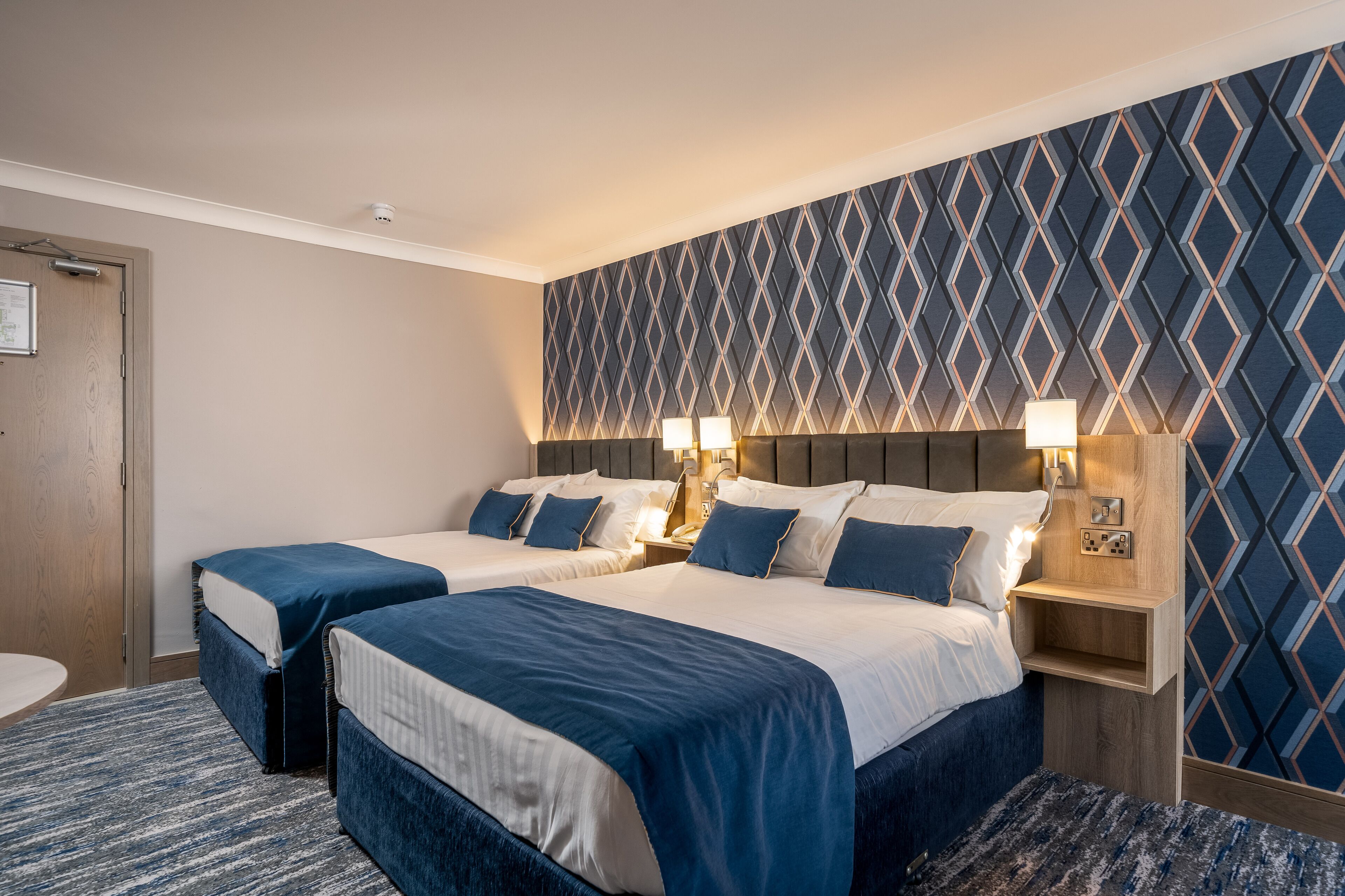 hypo-allergenic bedding, desk, iron/ironing board, free wifi