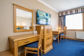 Classic Double Room | Hypo-allergenic bedding, desk, iron/ironing board, free WiFi - Rochestown Lodge Hotel (Dublin)
