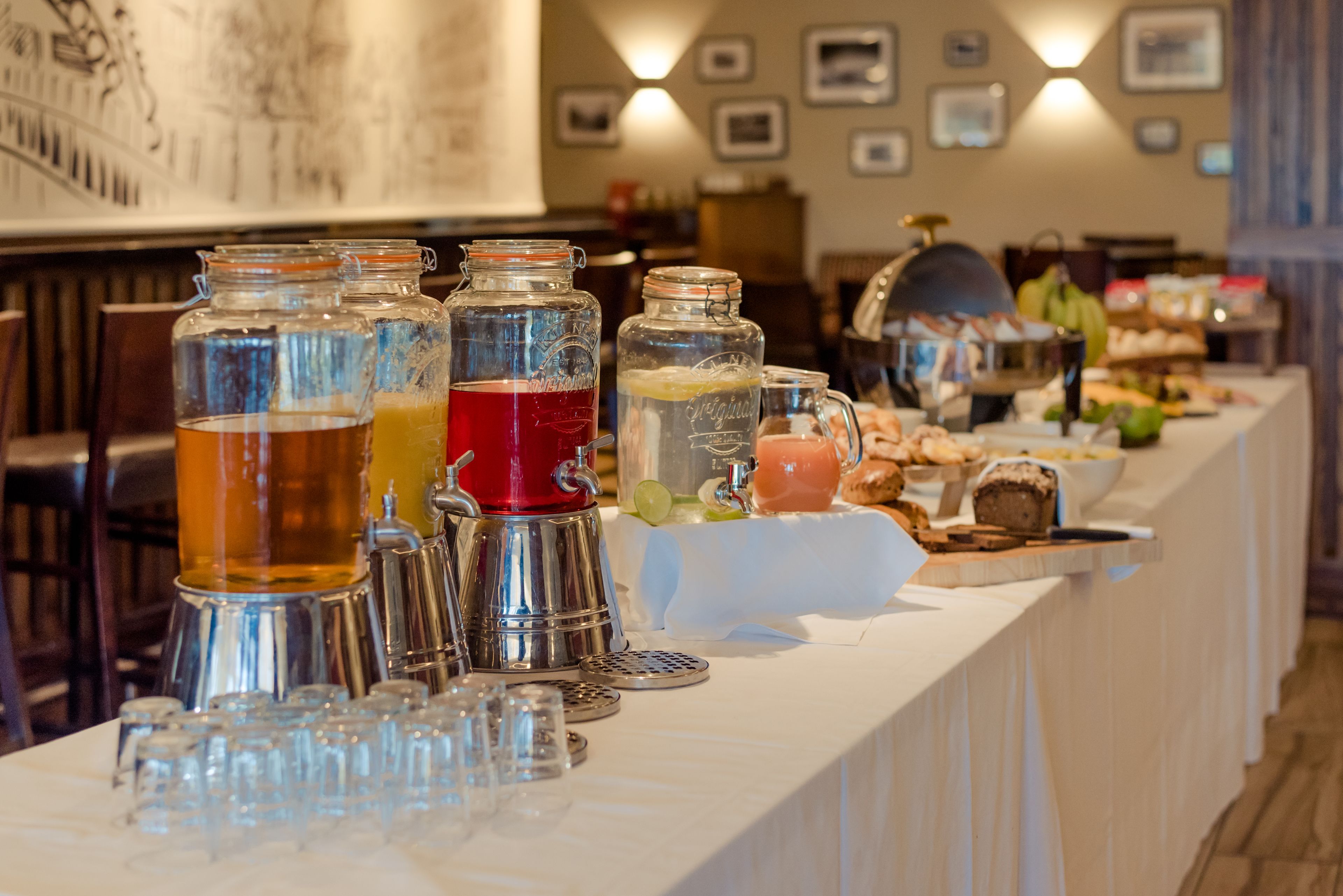 daily full breakfast (eur 16.00 per person)