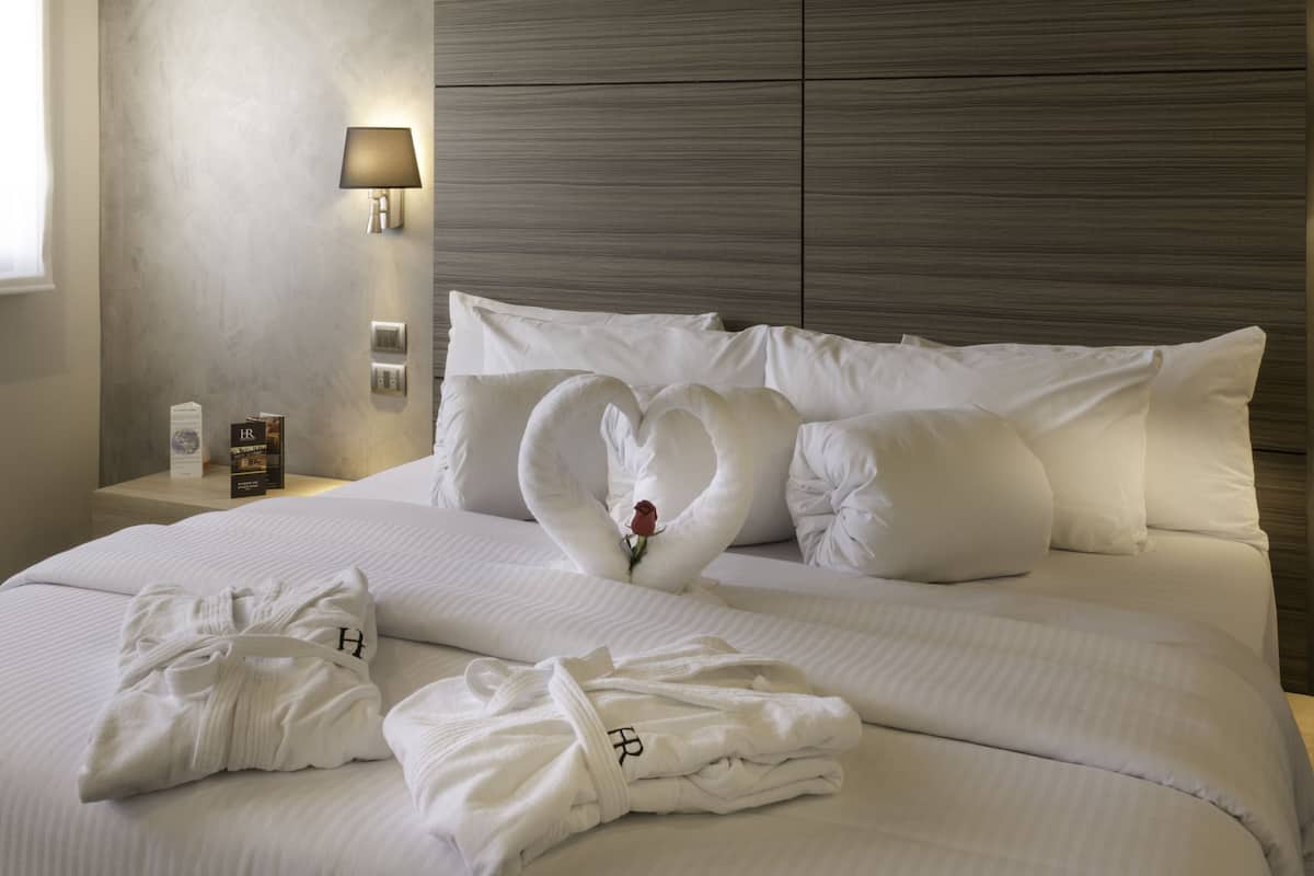 Suite | In-room safe, desk, laptop workspace, soundproofing