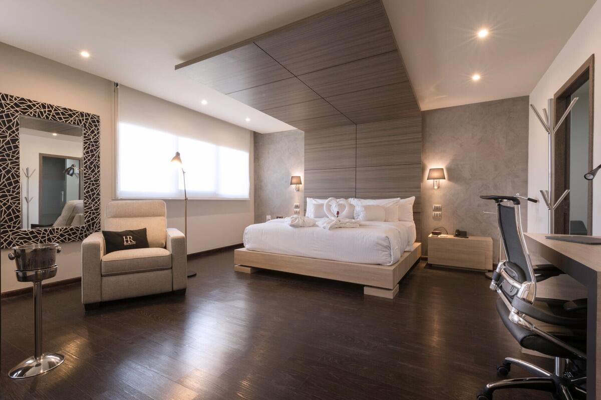In-room safe, desk, laptop workspace, soundproofing