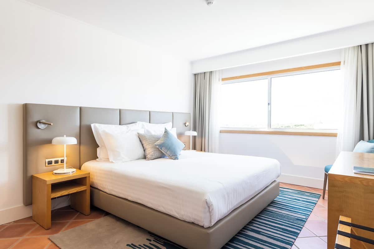 Standard Apartment, 1 Bedroom | 1 bedroom, in-room safe, desk, laptop workspace