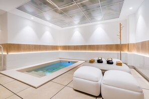 Sauna, hot tub, steam room, Turkish bath, body treatments, aromatherapy - Barceló Marbella (Marbella)